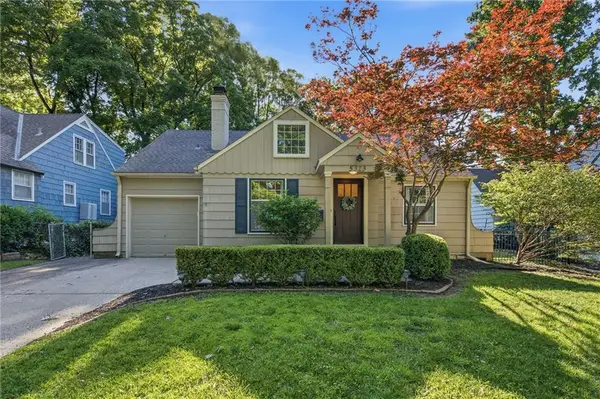 5313 Aberdeen Road, Fairway, KS 66205