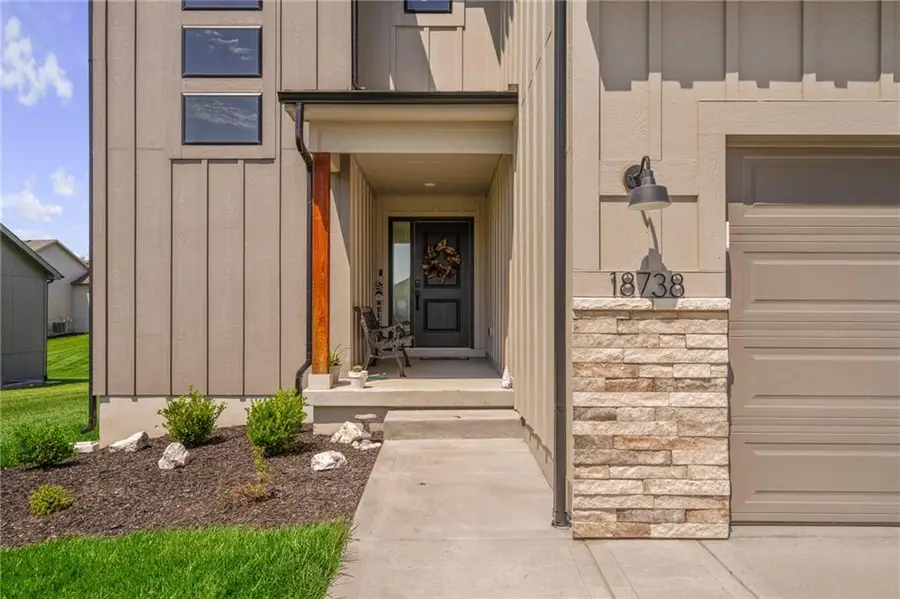 18738 Ocheltree Street, Spring Hill, KS 66083 - #3