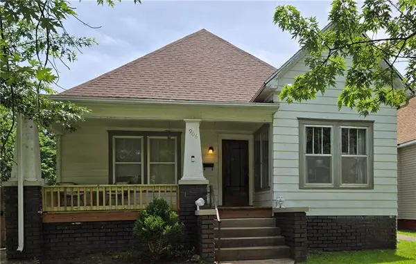 906 N Pine Street, Pittsburg, KS 66762