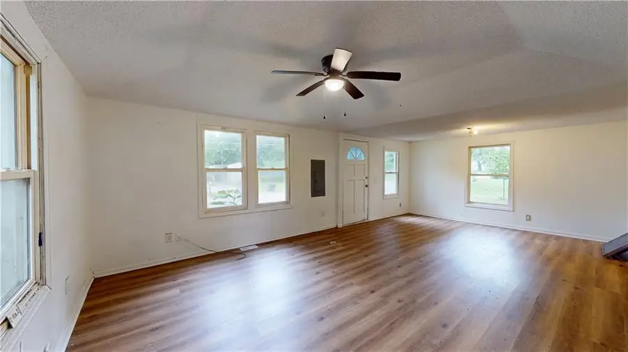 1211 N Colorado Street, Nevada, MO 64772 - #2