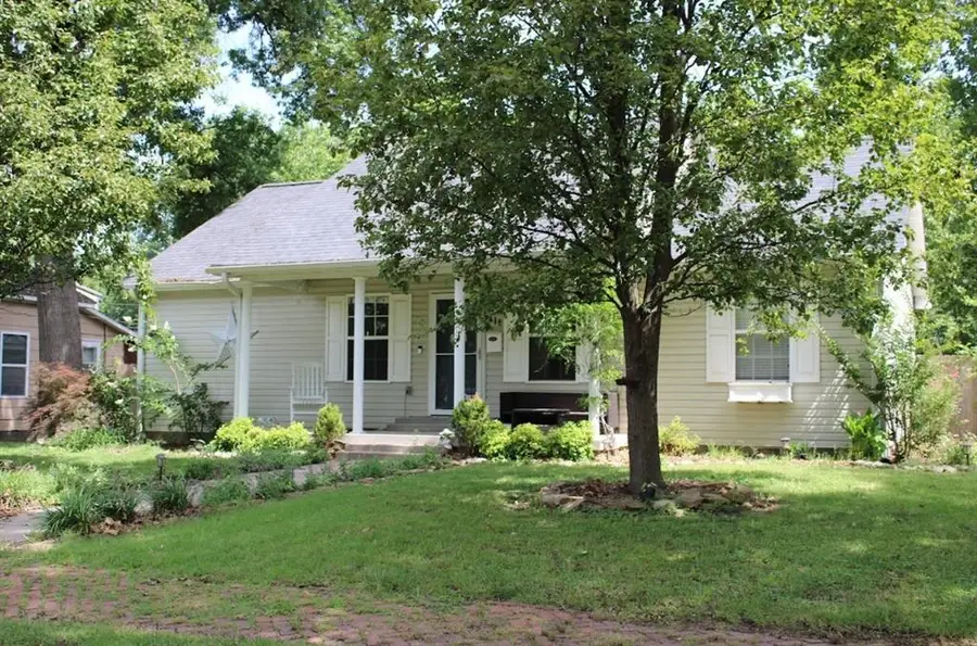 416 W Martin Street, Pittsburg, KS 66762 - #2