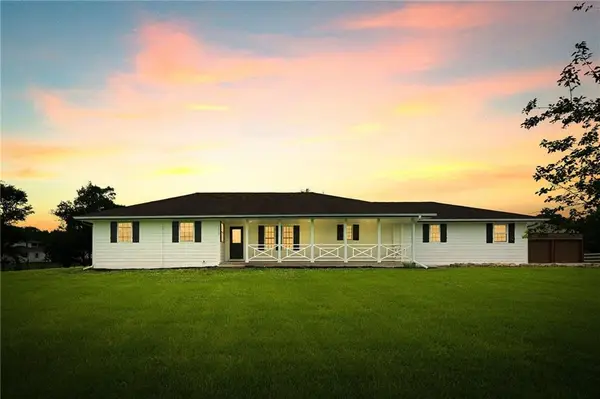 22922 Bedford Road, Spring Hill, KS 66083