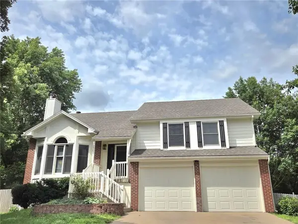 12301 Mullen Court, Olathe, KS 66062