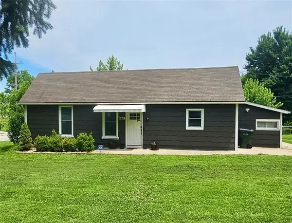 667 Thornton Street, Leavenworth, KS 66048
