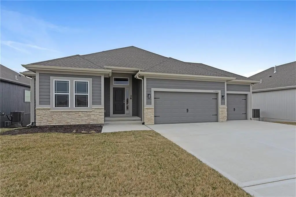 11010 N Corrington Avenue, Kansas City, MO 64156 - #1