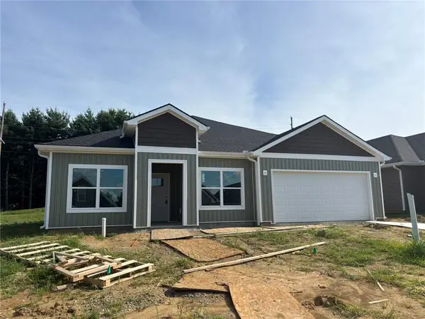4814 S Creek Woods Drive, St Joseph, MO 64507