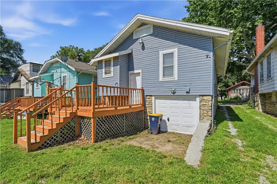 5423 Wabash Avenue, Kansas City, MO 64130 - #2