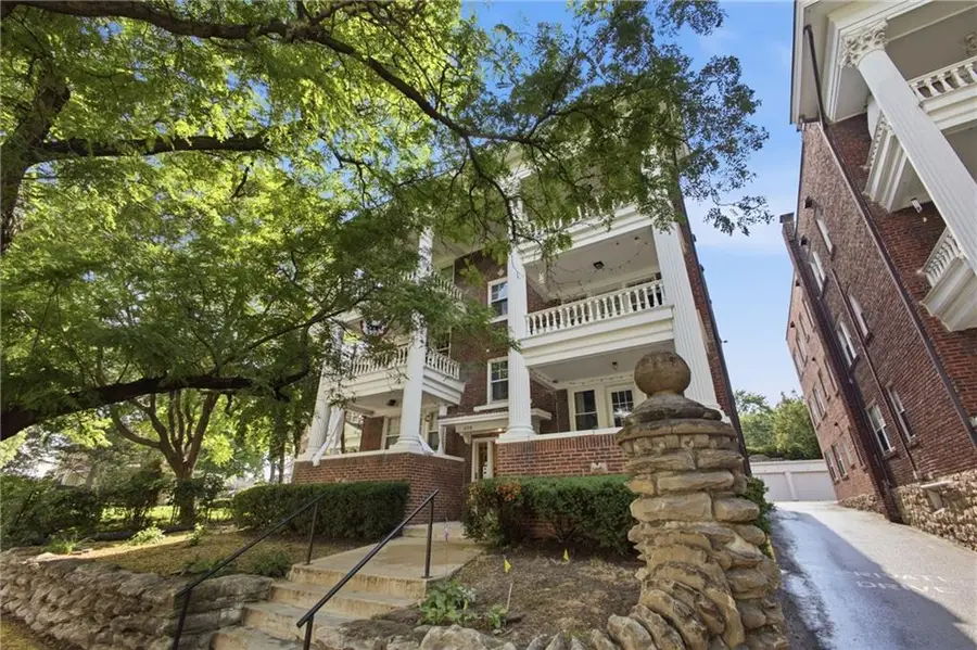 4316 Oak #3s Street, Kansas City, MO 64111 - #3