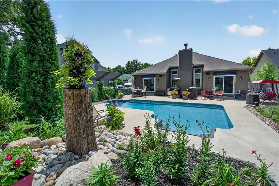 1084 W Cothrell Street, Olathe, KS 66061 - #2