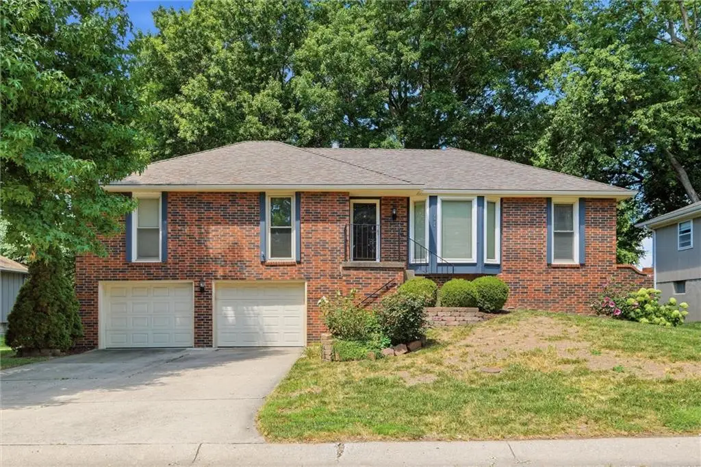 2728 Queen Ridge Drive, Independence, MO 64055 - #1