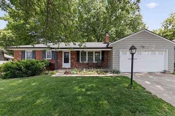 5433 Foster Street, Overland Park, KS 66202