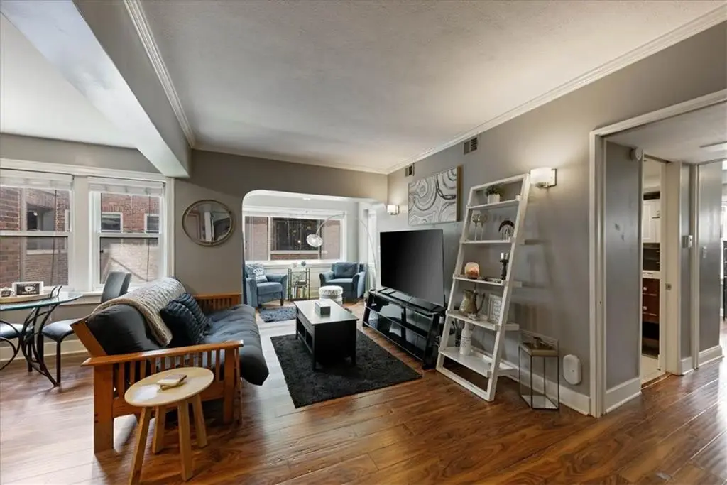 700 W 48th Street #206, Kansas City, MO 64112 - #1