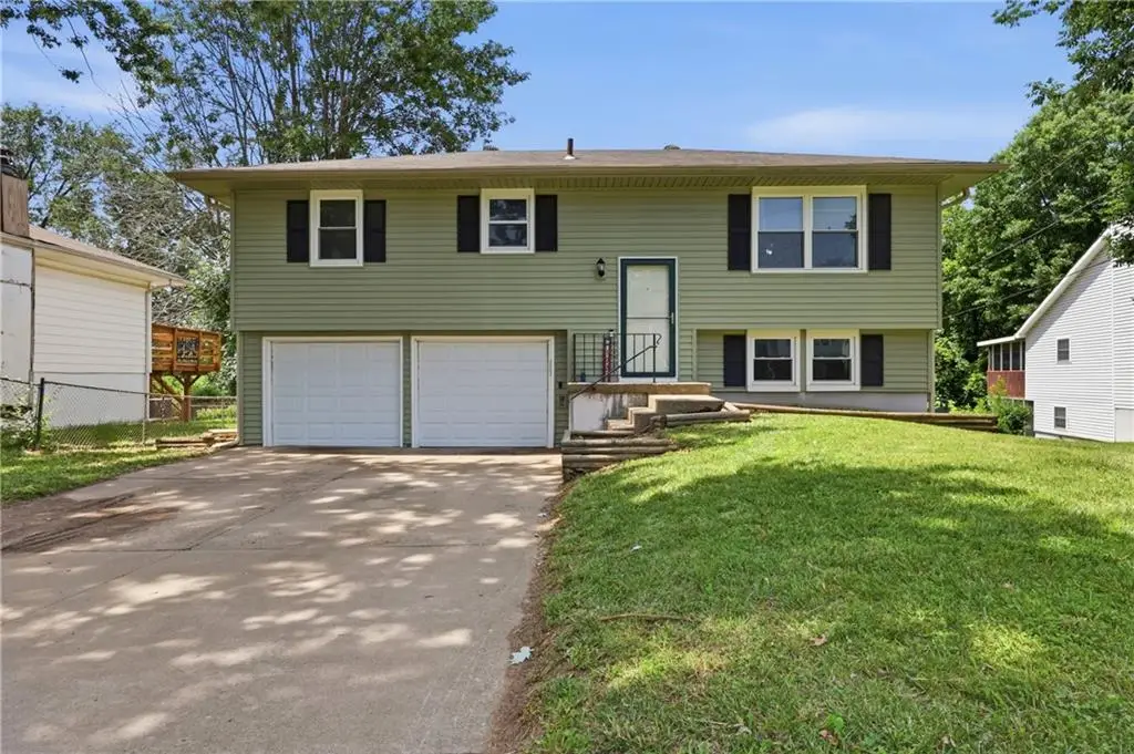 1922 S Leslie Drive, Independence, MO 64055 - #1