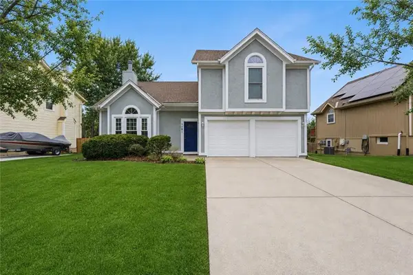1181 E Meadow Lane, Olathe, KS 66062