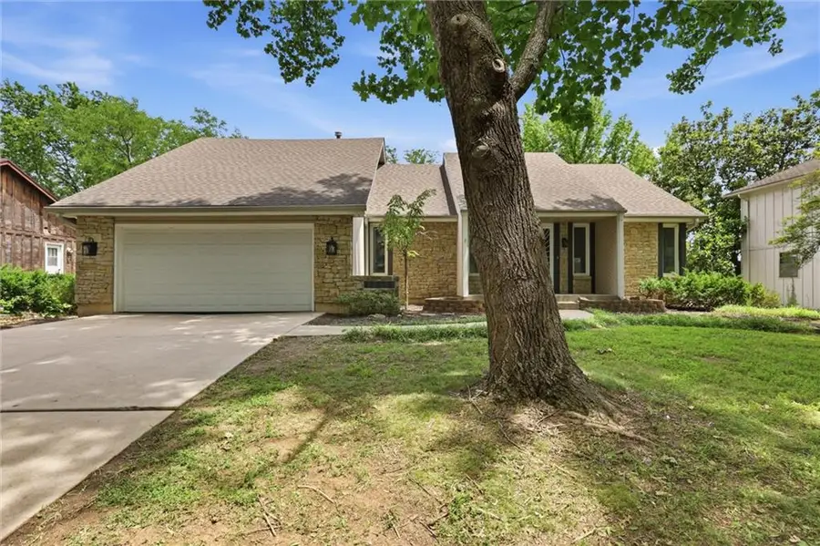 12815 Cherry Street, Kansas City, MO 64145 - #2