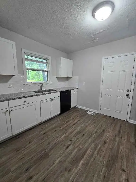 9004 E 55th Street, Raytown, MO 64133 - #2