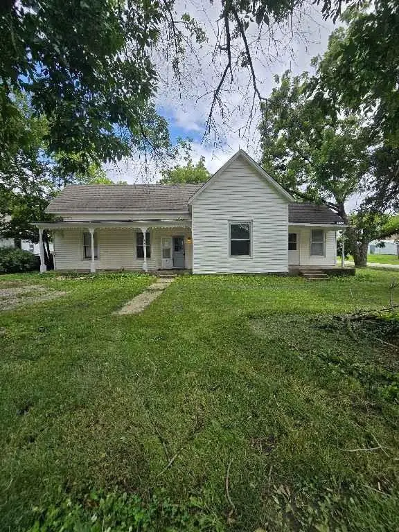 406 Main Street, Garden City, MO 64747 - #1