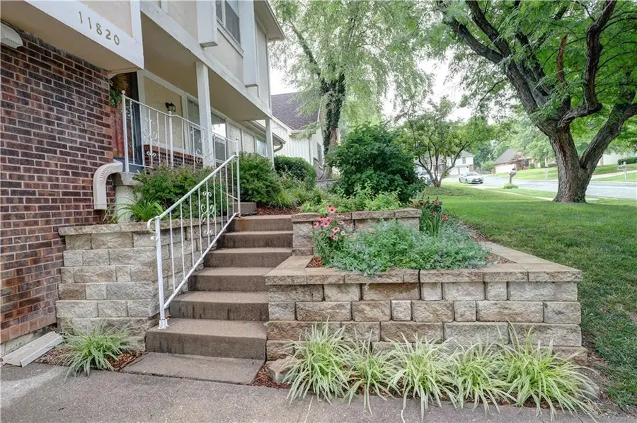 11820 W 99th Terrace, Overland Park, KS 66214 - #2