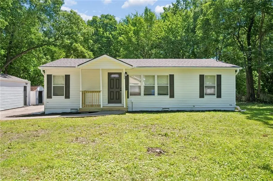 125 Gould Street, Tonganoxie, KS 66086 - #2