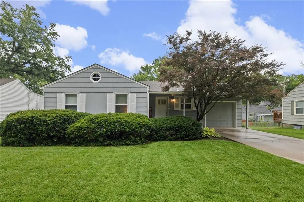 5201 W 71st Street, Prairie Village, KS 66208 - #1