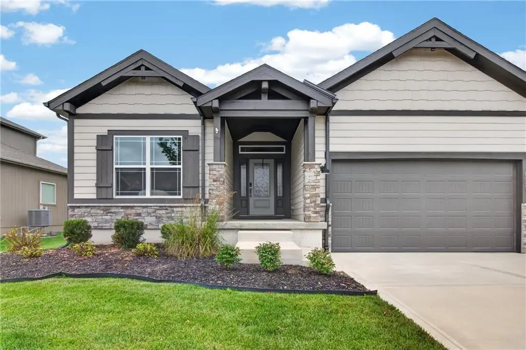 1517 SW Georgetown Drive, Lees Summit, MO 64082 - #1