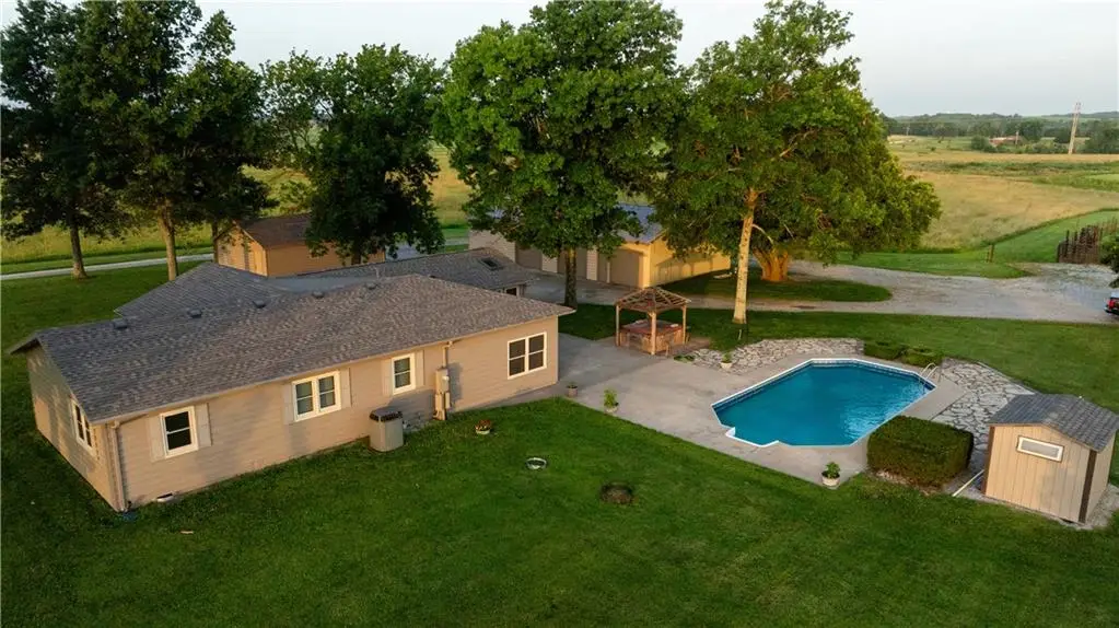 38210 Osawatomie Road, Osawatomie, KS 66064 - #1