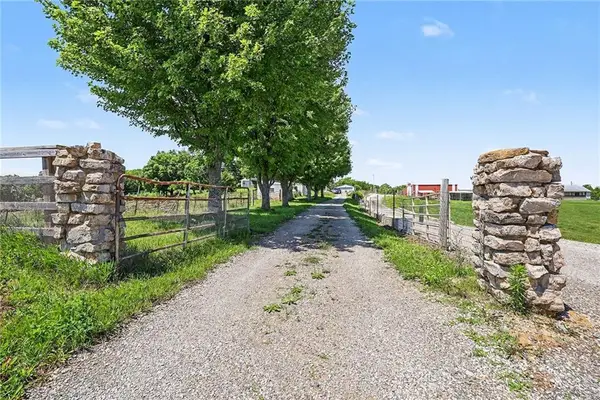 9220 NW N Highway, Kansas City, MO 64153