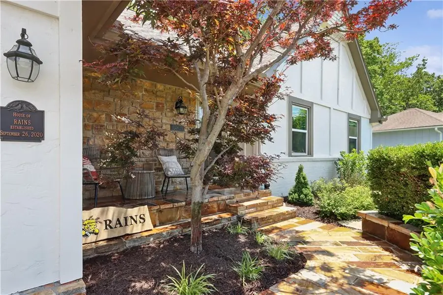 5909 Greenwood Street, Shawnee, KS 66216 - #3