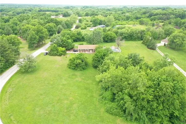 16008 NE 176th Street, Holt, MO 64048