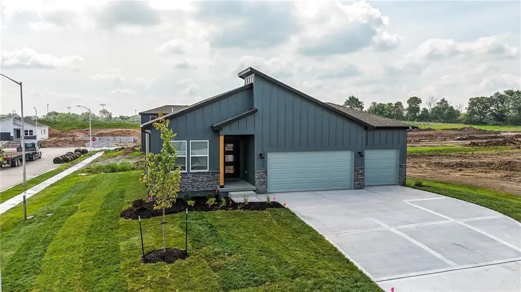 9014 SW 4th Street, Blue Springs, MO 64064 - #1