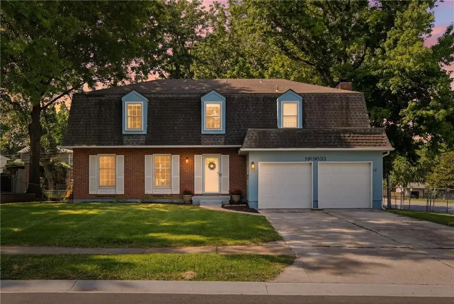 8633 W 89th Street, Overland Park, KS 66212 - #2