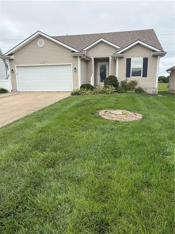 3001 Easton Street, Harrisonville, MO 64701 - #2
