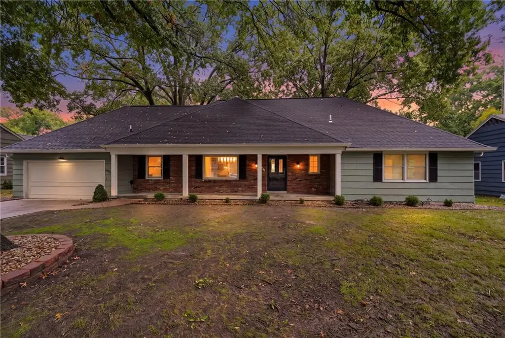 6910 W 101st Street, Overland Park, KS 66212 - #1