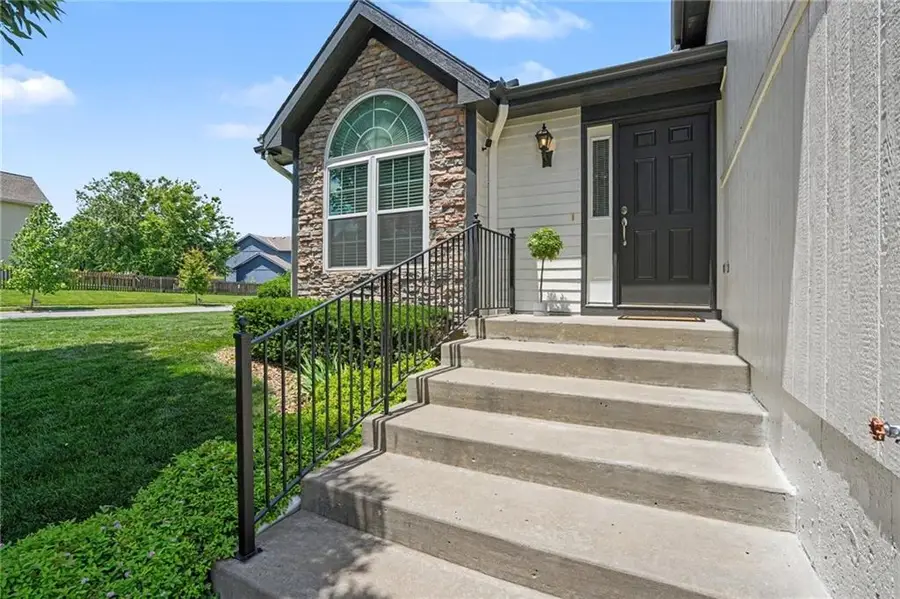 986 Wellington Way, Liberty, MO 64068 - #2