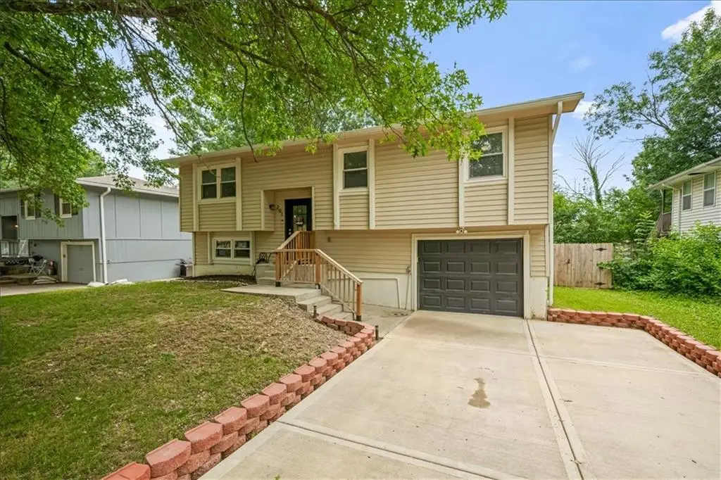 201 W Martin Street, Edgerton, KS 66021 - #1