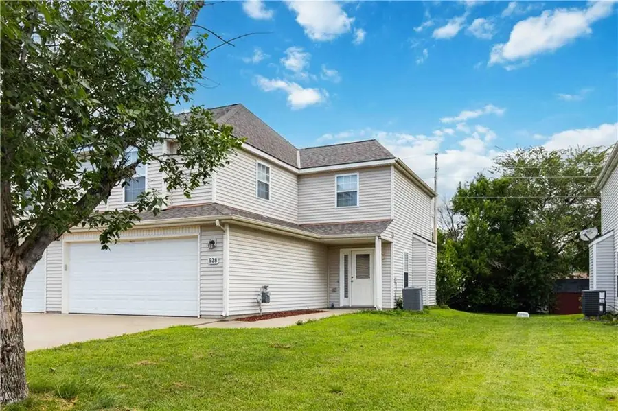 938 E Wildcat Run Street, Gardner, KS 66030 - #2