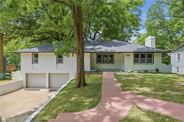 3720 Crescent Avenue, Kansas City, MO 64133