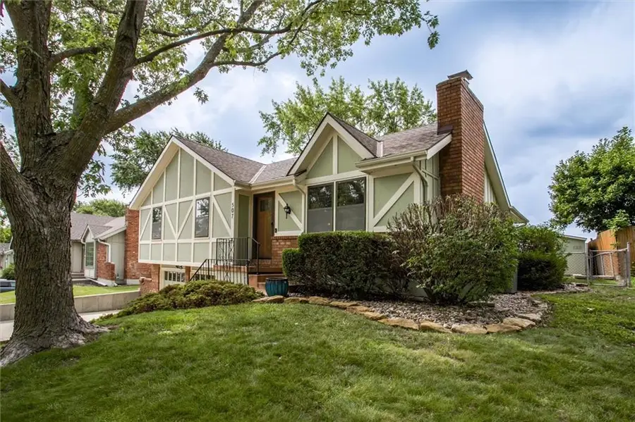 507 NE Karapat Drive, Kansas City, MO 64155 - #3