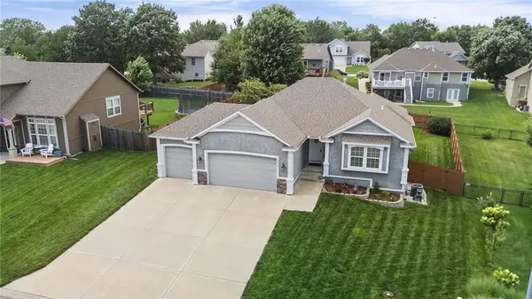 15416 Juniper Lane, Basehor, KS 66007