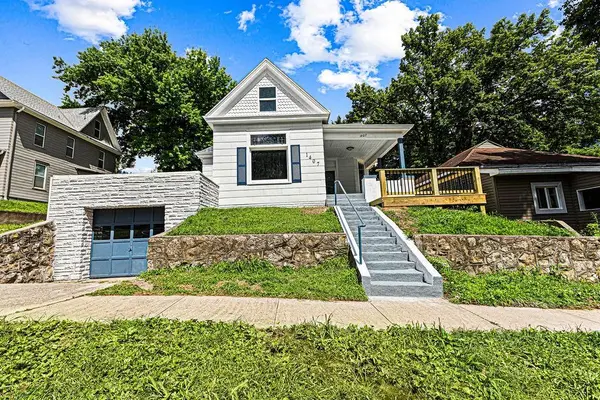 1407 N 2nd Street, St Joseph, MO 64505