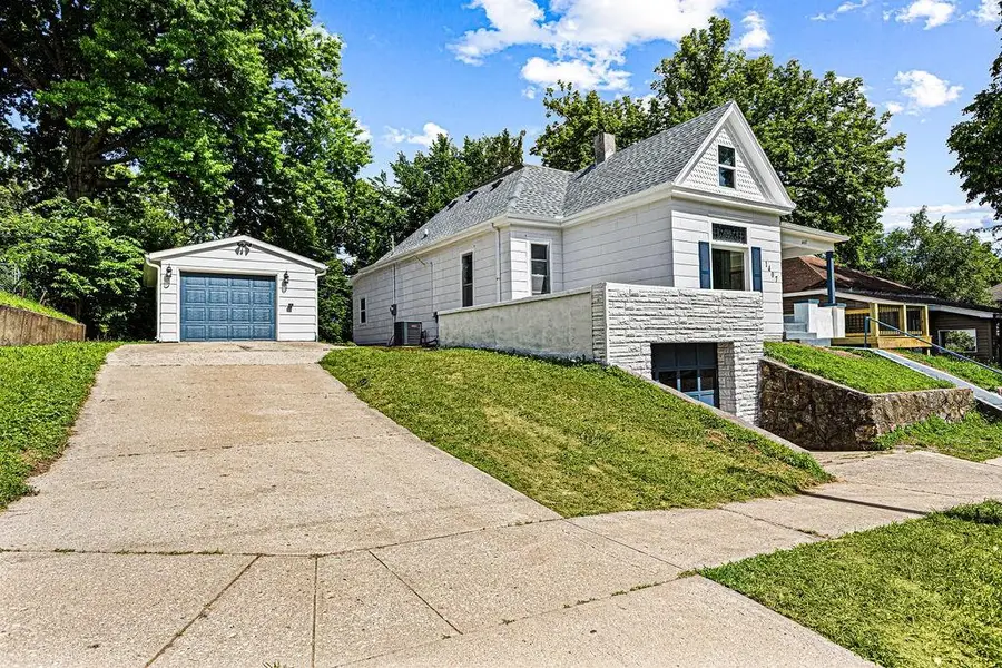 1407 N 2nd Street, Saint Joseph, MO 64505 - #2