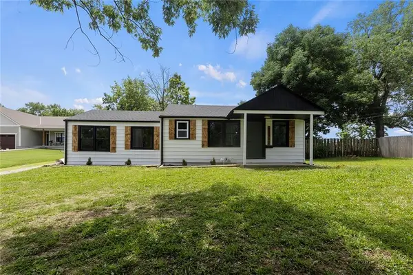 12901 E 61st Street Street, Kansas City, MO 64133
