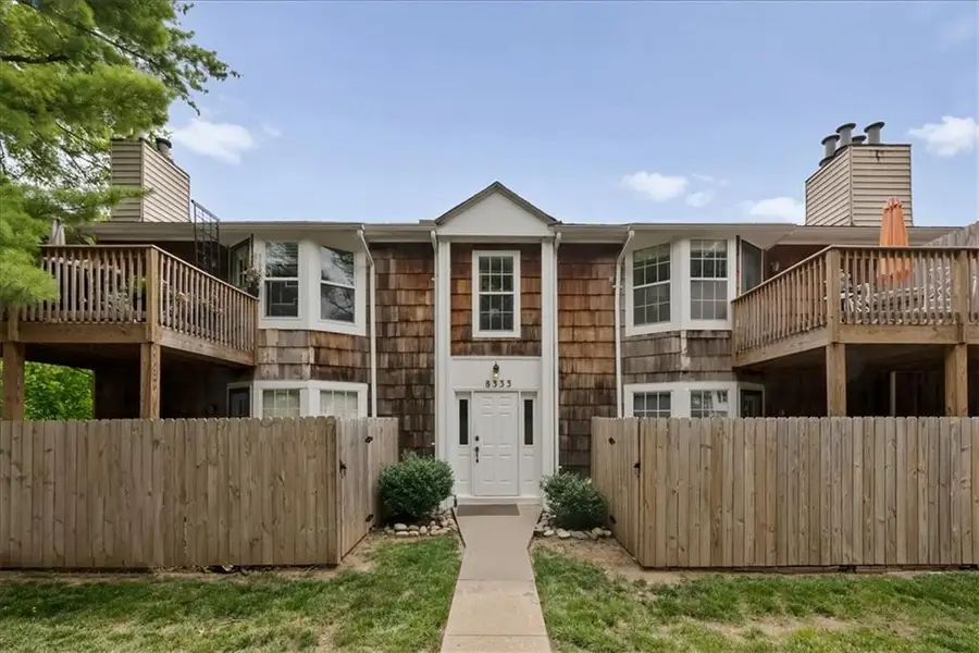 8333 Lowell Avenue #3, Overland Park, KS 66212 - #2