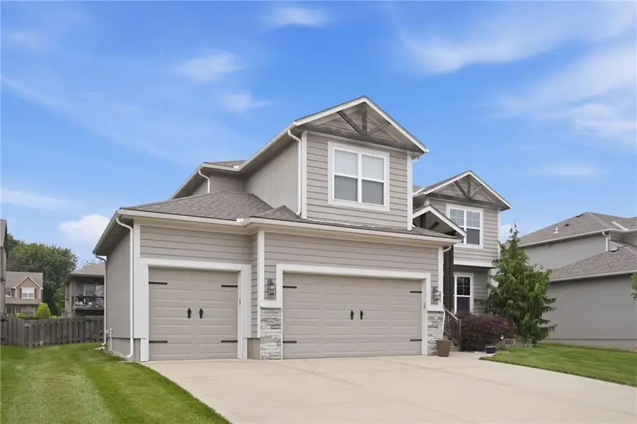 342 SE Highland Park Drive, Lees Summit, MO 64063 - #3