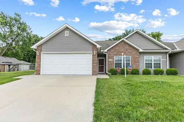3738 Charles Street, St Joseph, MO 64506