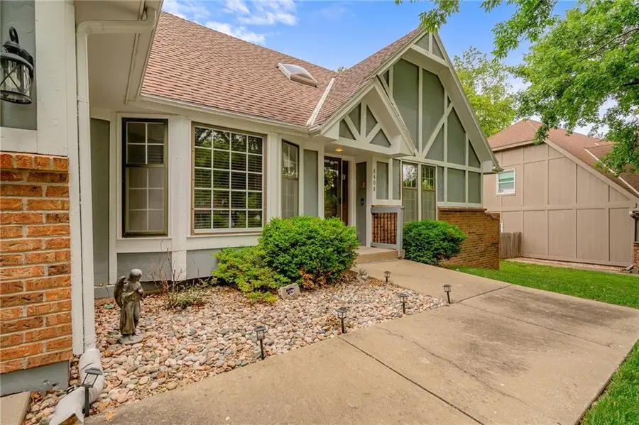 8408 W 115th Street, Overland Park, KS 66210 - #2