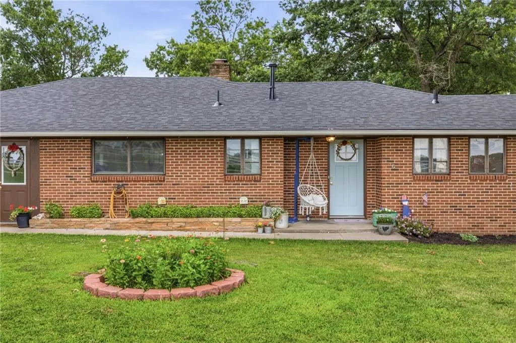 5 Sunset Lane, Paola, KS 66071 - #1