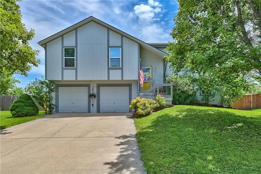 17191 S Walter Street, Gardner, KS 66030 - #2