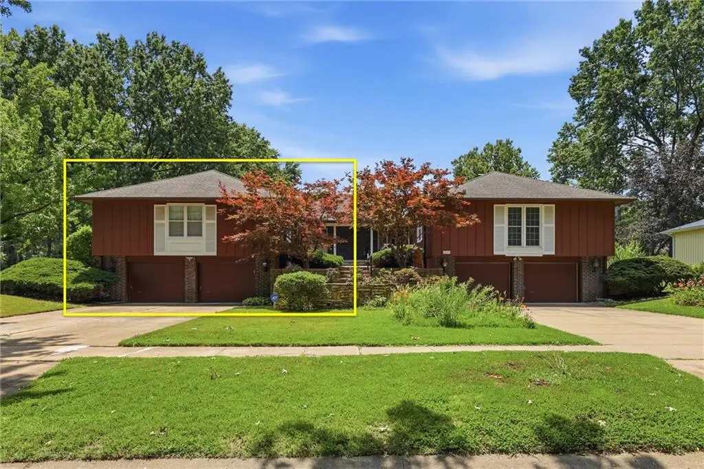 313 E 115th Street, Kansas City, MO 64114 - #1