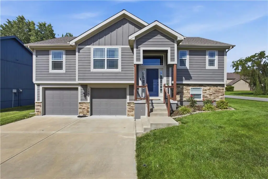 1300 Regency Drive, Kearney, MO 64060 - #1